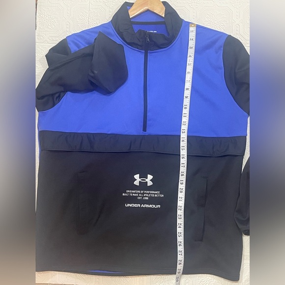 Under Armour Blue and Black Sweatshirt - Picture 12 of 14